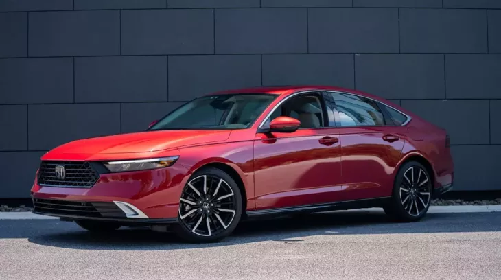 2 mẫu xe hybrid này rất đáng mua nhưng không dành cho người muốn tiết kiệm tiền