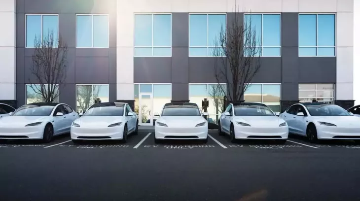 Tesla giành lại vị trí hãng xe điện số một thế giới sau khi doanh số của BYD giảm 25%