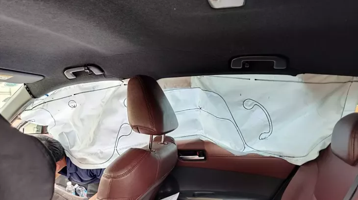 Vụ chiếc Corolla Cross bung túi khí khi đi cạnh xe tải bị nổ lốp: Toyota Việt Nam lên tiếng giải thích