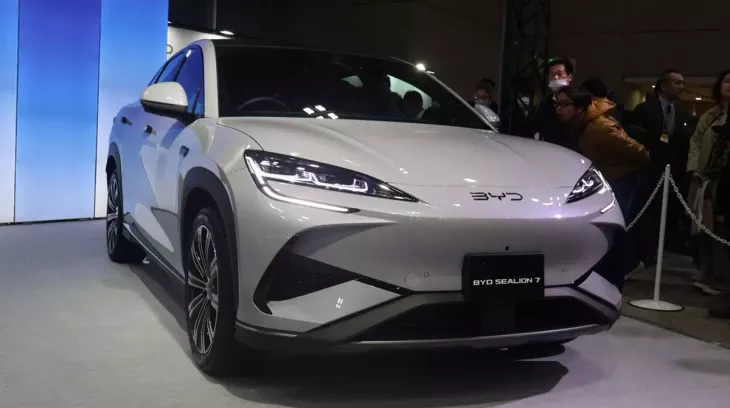 Chỉ tính riêng trong năm 2025, BYD đã tung ra 200 bản cập nhật phần mềm cho xe, gấp 25 lần Toyota