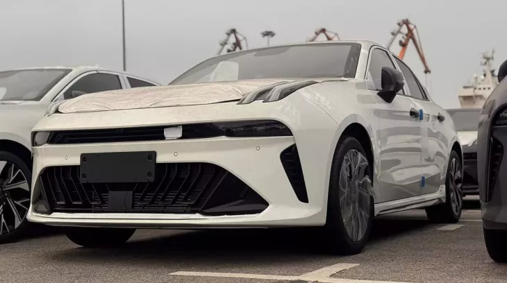 Lynk & Co 03 xuất hiện tại Việt Nam trước ngày ra mắt, chuẩn bị cạnh tranh Mazda3 và Honda Civic