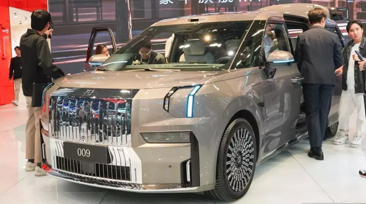 Zeekr 009 nâng cấp ra mắt, thêm ghế xoay 180 độ, phạm vi hoạt động 740 km, chờ ngày bán ở Việt Nam