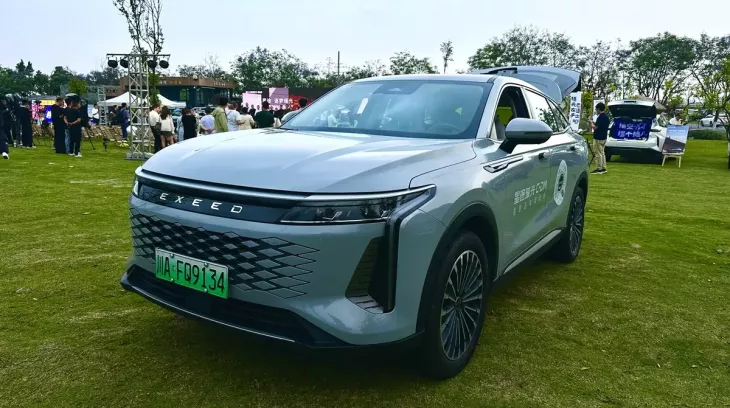 SUV hạng trung Omoda C9 2027 trình làng với nội thất "4 không", chạy 120 km không cần xăng