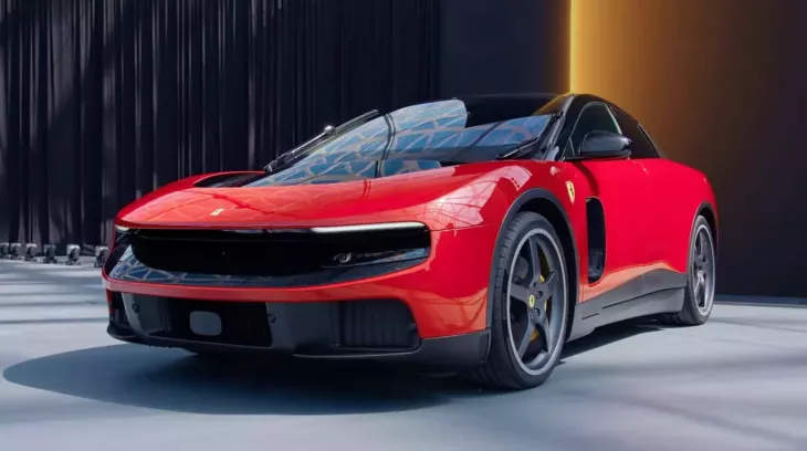 Cựu giám đốc Ferrari chê siêu xe mới của hãng xấu đến mức chẳng ai muốn "nhái" thiết kế