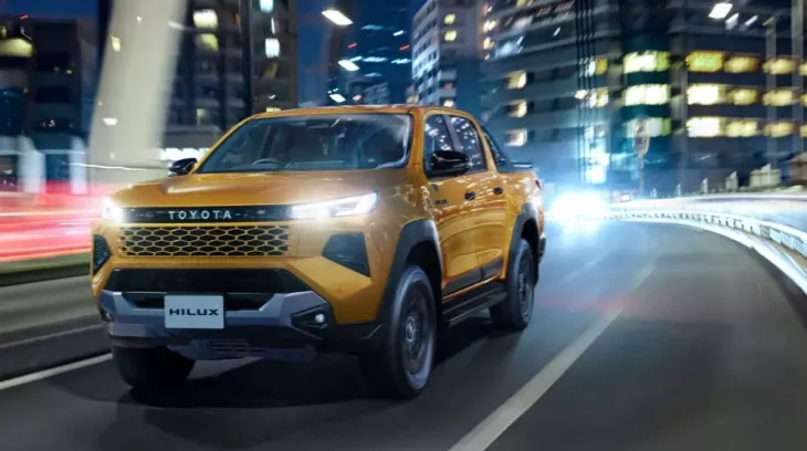 Toyota Hilux 2026 ra mắt thị trường nội địa, nhập từ Thái Lan, giá khởi điểm từ 996 triệu đồng