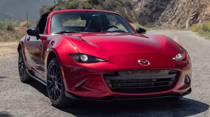 Đại lý Việt nhận cọc cho Mazda MX-5 bản mui cứng, giá dưới 1,5 tỷ đồng