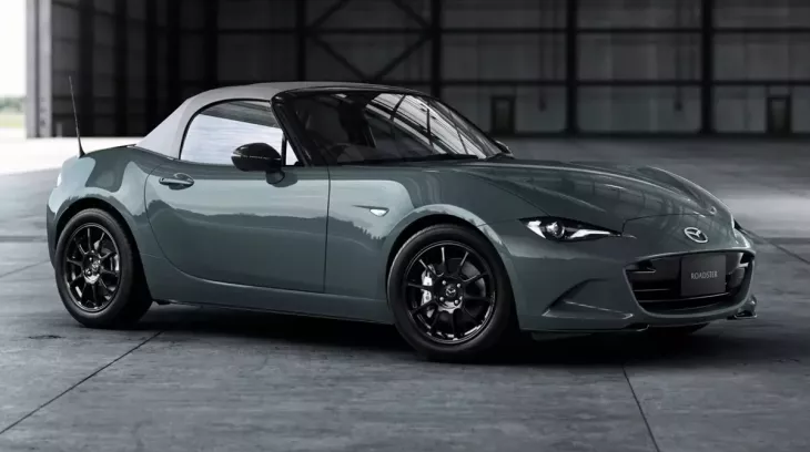 Xe mới bán ở Việt Nam Mazda MX-5 ra mắt bản nâng cấp với tiếng pô nhỏ hơn và màn hình đã có cảm ứng