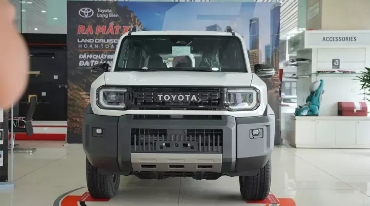 “Xe chơi” Toyota Land Cruiser FJ ra mắt Việt Nam, giá từ 1,198 tỷ đồng