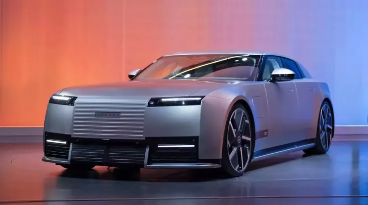 Jaguar Type 01 - mẫu xe điện đột phá, phớt lờ mọi khuôn mẫu của thương hiệu "báo đốm"