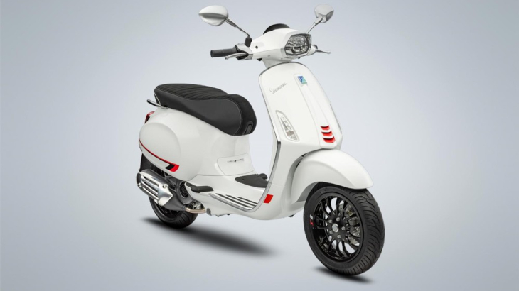 Vespa Sprint S 150 trắng