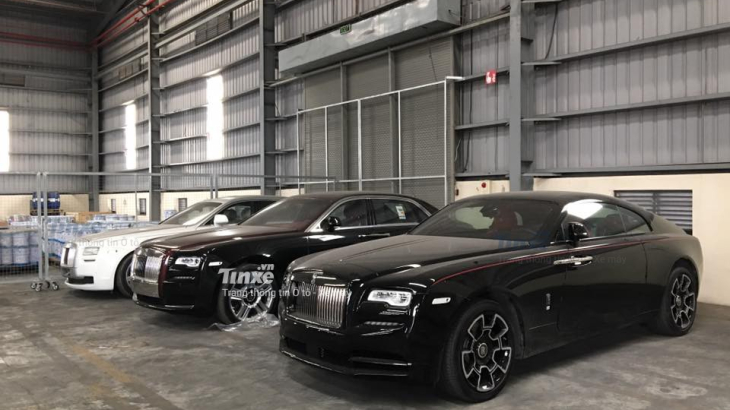 With Darker Moodier Black Badge RollsRoyce Gives The Cullinan SUV The  Look It Deserves