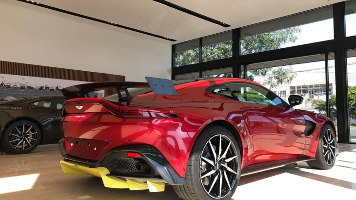 Aston Martin Vantage