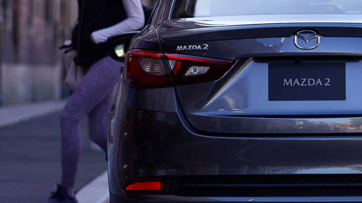 Giá xe Mazda 2 và khuyến mãi mới nhất tháng 8/2021 Tinxe