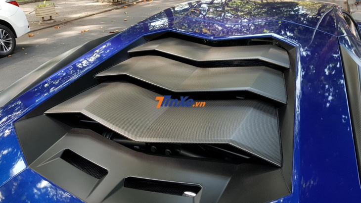 Lamborghini Aventador LP750-4 SV