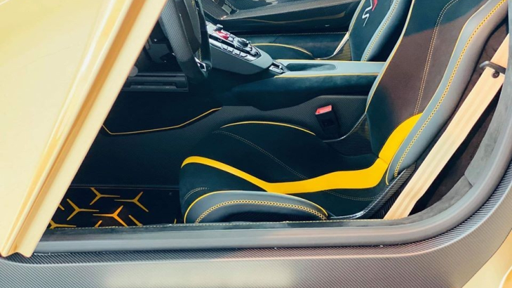 Lamborghini Aventador SVJ Roadster