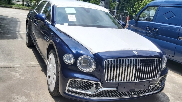 Bentley Flying Spur First Edition