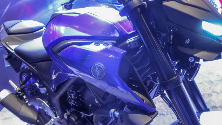 2022 Yamaha R25 MT25 Debuts With Updates  New Colours
