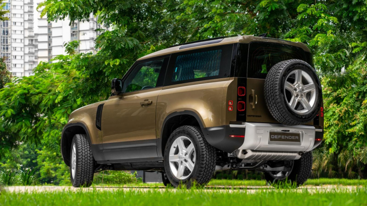 Land Rover Defender 90 SE