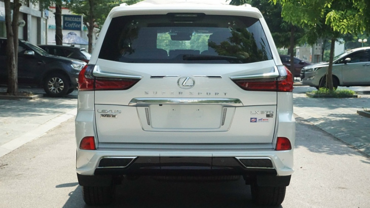 Lexus LX 570