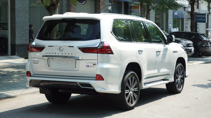 Lexus LX 570