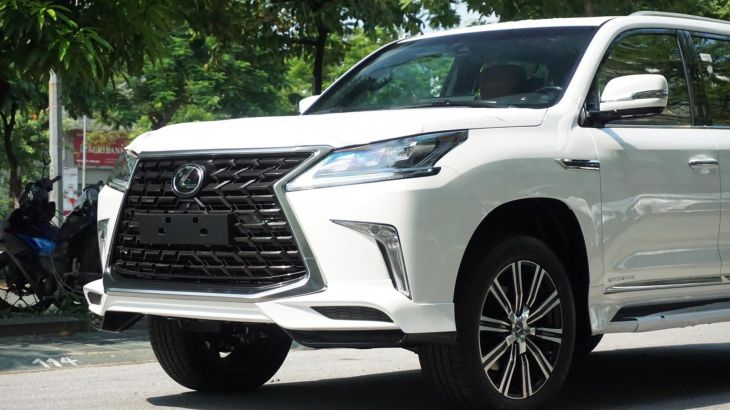 Lexus LX 570