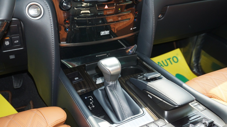 Lexus LX 570