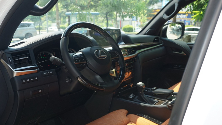 Lexus LX 570