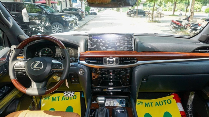 Lexus LX 570