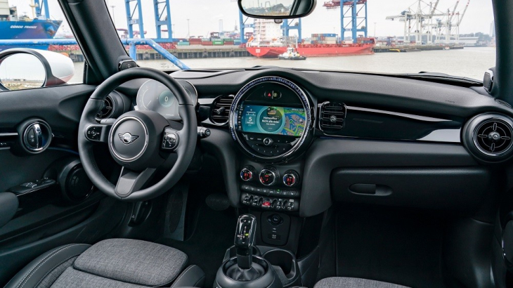 MINI Cooper 3 cửa Enigmatic