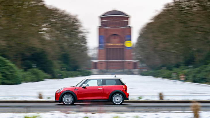 MINI Cooper 3 cửa Enigmatic