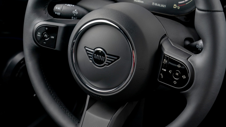 MINI Cooper 3 cửa Enigmatic