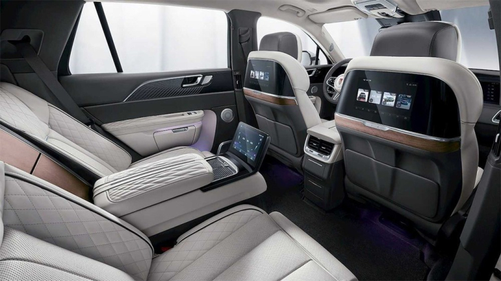 Hồng kỳ E-HS9 Flagship