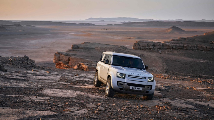 Land Rover Defender 130 X P400