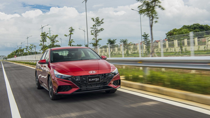 Giá xe Hyundai Elantra 2024 chi tiết và khuyến mãi mới nhất - Tinxe