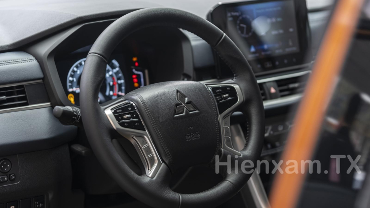 Mitsubishi Xpander Cross