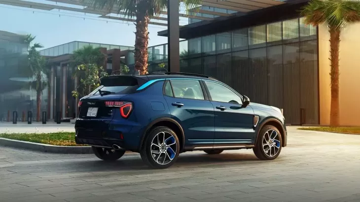 Lynk & Co 01