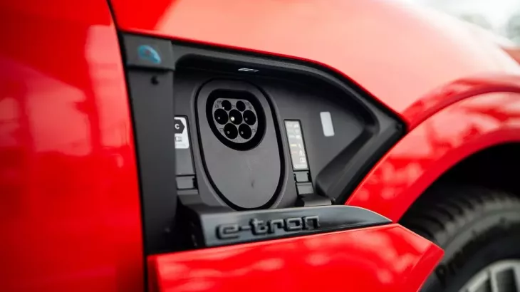 Audi Q8 e-tron 55 quattro Advanced