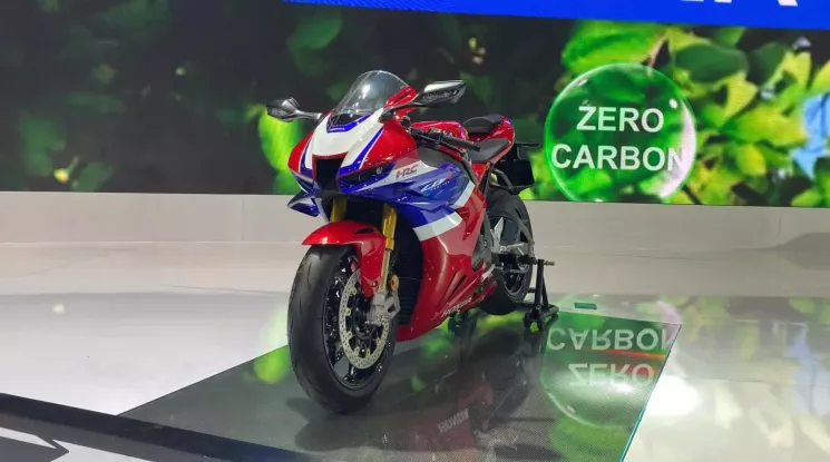 Chi tiết siêu mô tô Honda CBR1000RR-R Fireblade 2025 mới ra mắt tại Việt Nam, giá đắt hơn cả Honda CR-V