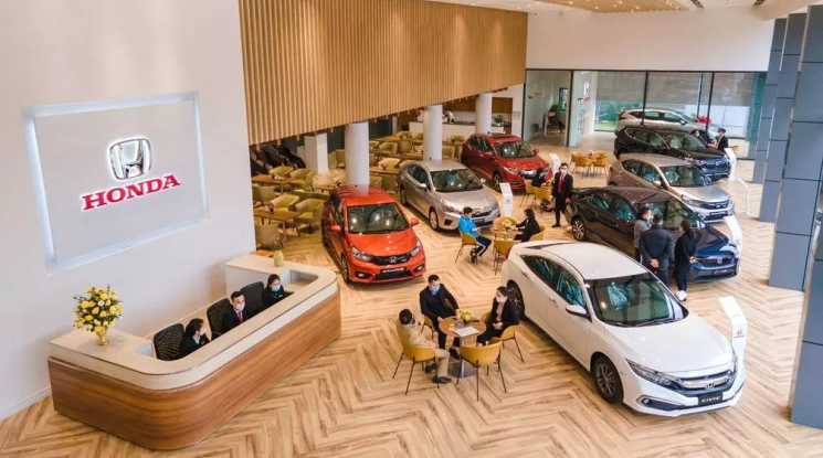 Bí mật kinh doanh của đại lý ô tô: Họ kiếm tiền từ bạn như thế nào?