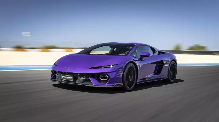 Ấn tượng với giá bán siêu xe Lamborghini Temerario tại Việt Nam