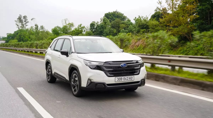 Subaru Forester thế hệ mới chính thức ra mắt Việt Nam, nhập Nhật, giá từ 1,3 tỷ đồng