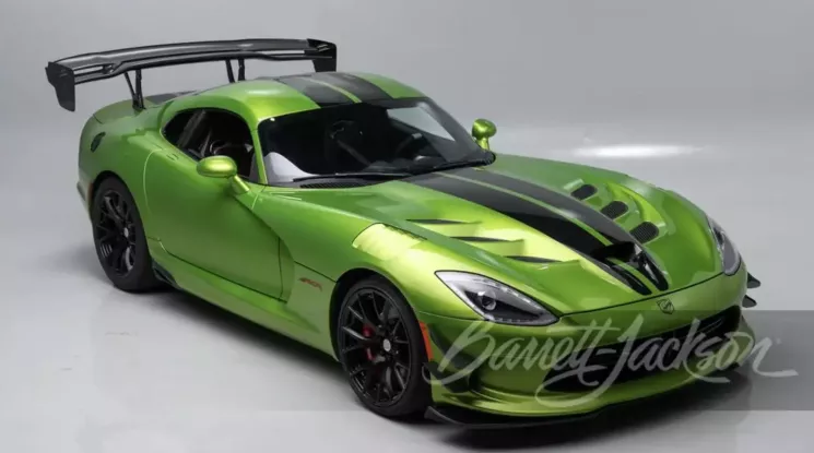 Dodge Viper ACR Snaksin Edition siêu hiếm này đã tái xuất sau nhiều năm cất giữ, màu sơn, trang bị y hệt xe ở Việt Nam