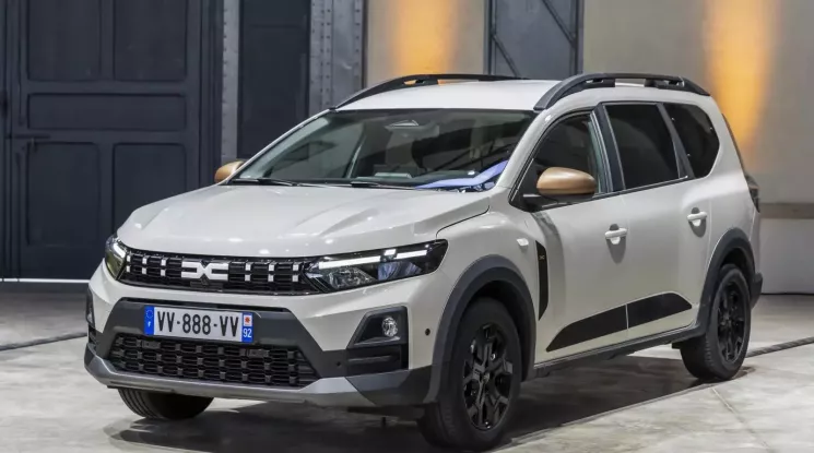 Dacia Jogger 2026 ra mắt với động cơ hybrid 155 mã lực