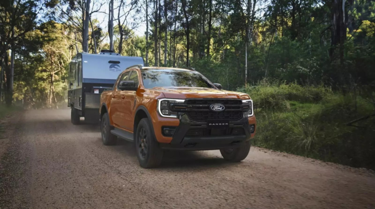 Ford nâng cấp Ranger 2026 để cạnh tranh Hilux mới: Bổ sung bản Wolftrak, khai tử máy dầu 2.0 Bi-Turbo