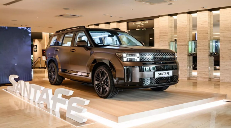 Đại lý Việt nhận cọc cho Hyundai Santa Fe bản tiết kiệm xăng, giá khoảng 1,3 tỷ đồng