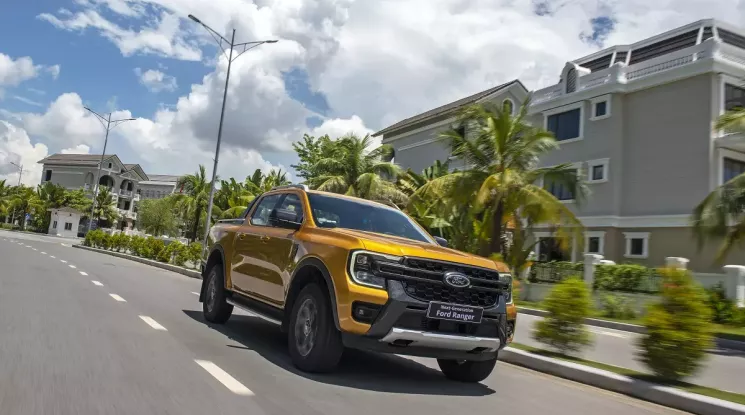 Ford Việt Nam nối dài chương trình hỗ trợ 100% lệ phí trước bạ cho xe trong tháng 12/2025