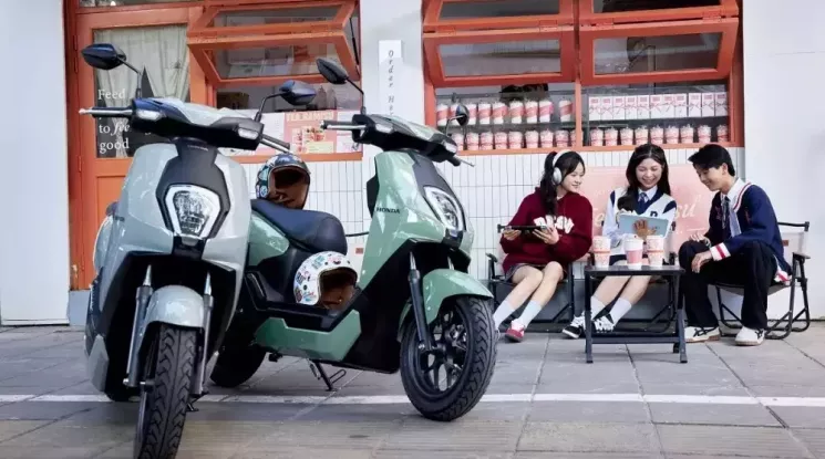 Xe máy điện Honda ICON e: được giảm giá đến 8 triệu đồng trong tháng 12