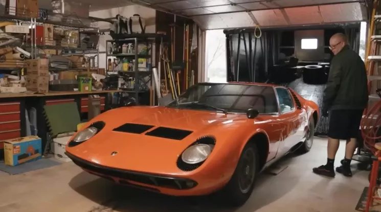Câu chuyện thú vị về bố con mê xe đã bất ngờ tìm được chiếc Lamborghini đã "thất lạc" từ ​​lâu nhờ vào chi tiết này