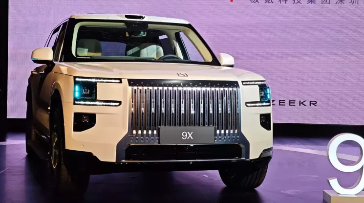 "Dân buôn" đặt mua Zeekr 9X rồi sang tay, đút túi hơn 400 triệu đồng