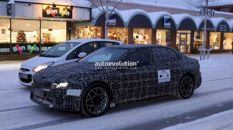 BMW i3 2027 được phát hiện tại Thụy Điển đang hoàn thiện hệ thống hỗ trợ lái xe
